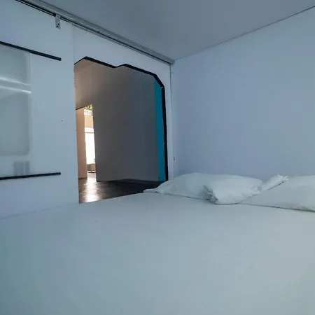 Hotel Hostal Capsulas 24 Horas-3